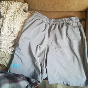Underarmour athletic shorts